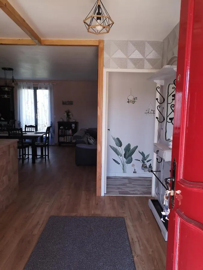Villa Un Gite Entierement Renove A La Campagne à Pern