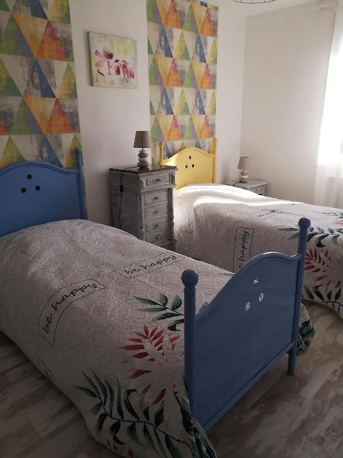 Hébergement de vacances Villa Un Gite Entierement Renove A La Campagne à Pern France