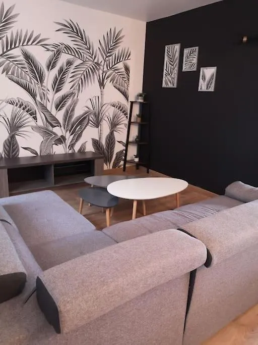 Villa Un Gite Entierement Renove A La Campagne à Pern Hébergement de vacances