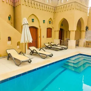 golds-villa.hotels-luxor-egypt.com/